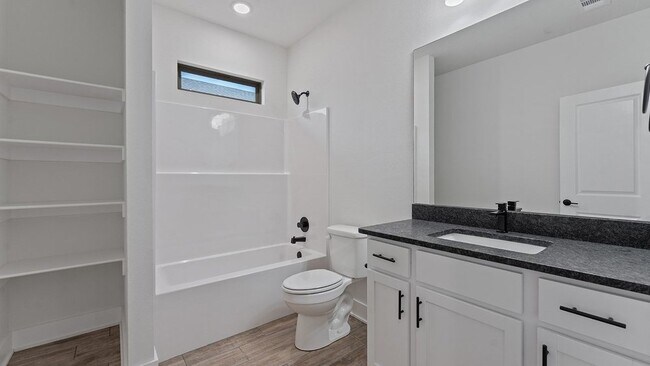 Building Photo - 86 N Banner Ave