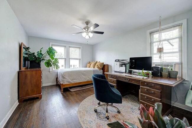 Building Photo - 3801 NW 25th St