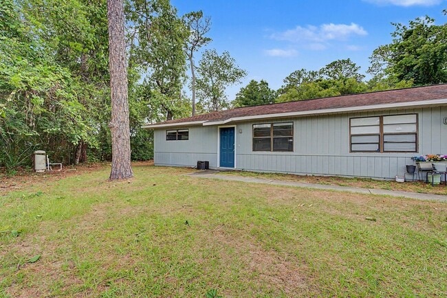 Building Photo - 3080 S Clematis Way
