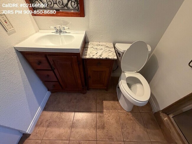 Building Photo - Chino 3 Bedroom Home