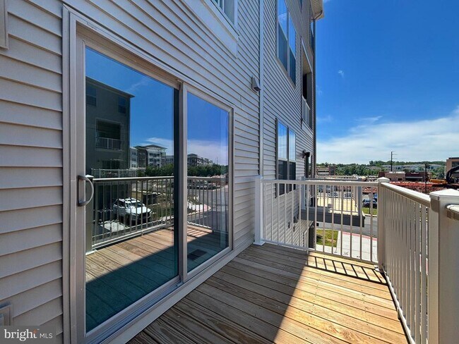 Building Photo - 1104 Dabney Dr