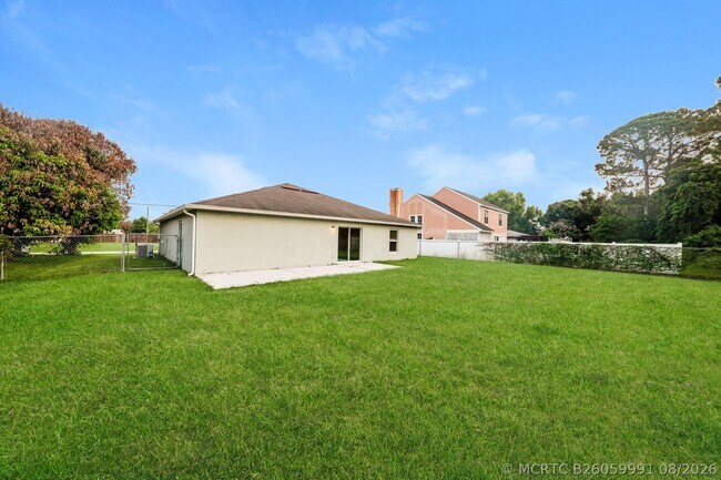 Building Photo - 1551 SE Coply St