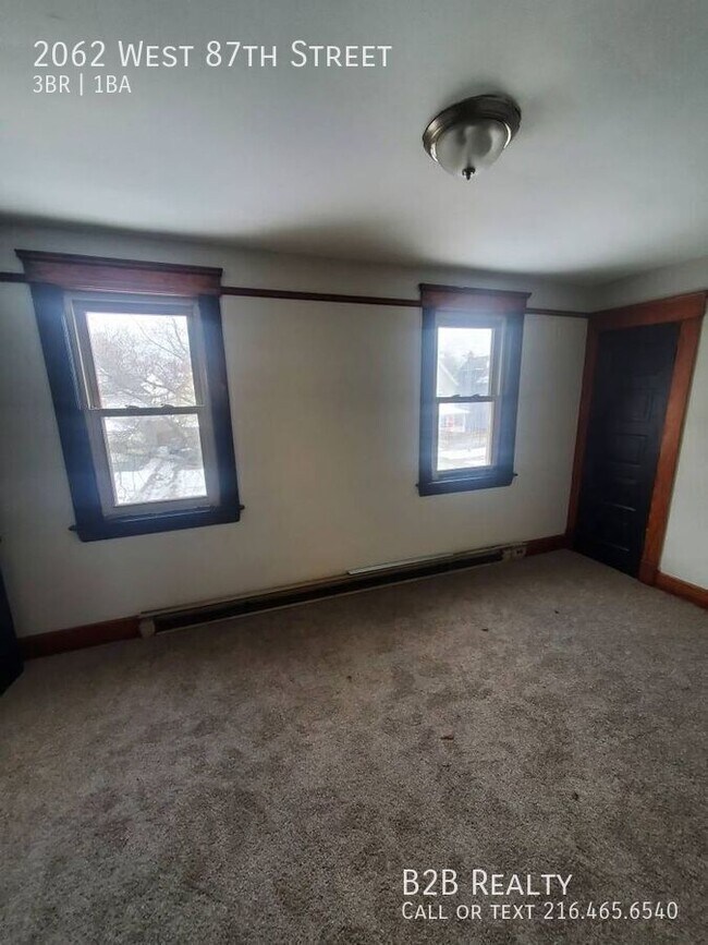 Building Photo - 2062 W 87th St