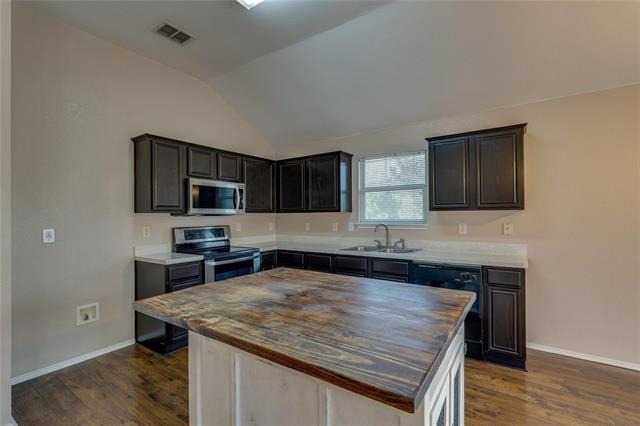 Building Photo - 5572 Spring Ridge Dr