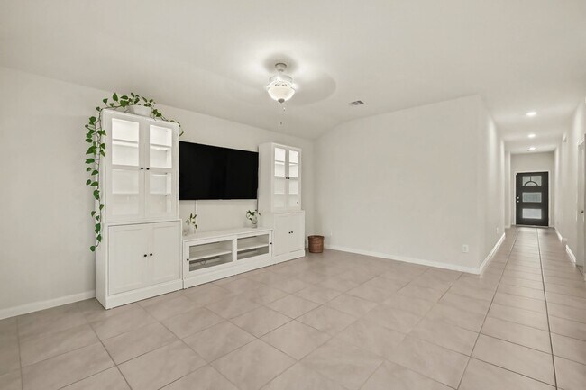 Building Photo - 6611 Casper Falls Trl