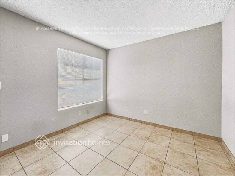 Building Photo - 2142 W Monona Dr