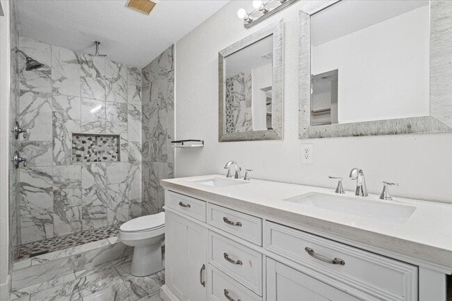 Building Photo - 158 Oak River Dr