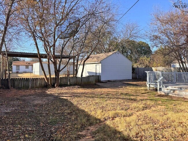 Building Photo - 2939 Parish St