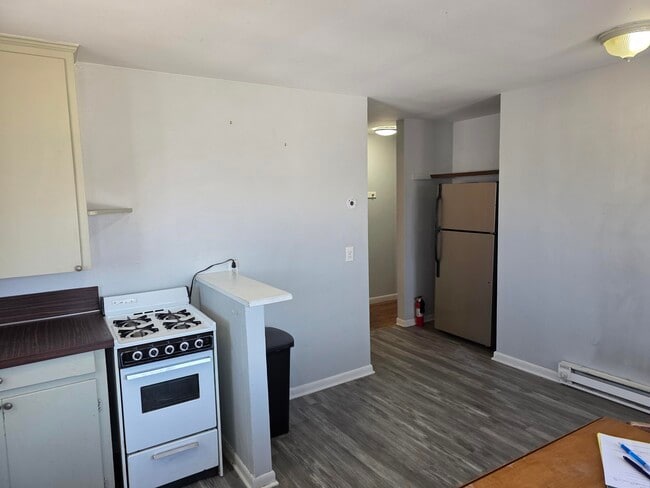 Building Photo - 22006 N Chrysler Dr