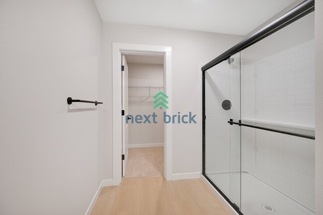 Building Photo - Spacious 3-Bedroom Townhouse Retreat with 3 Full Baths in Bothell - 1,551 Sq. Ft. of Modern Comfort!