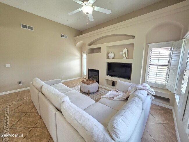 Building Photo - 7346 Gulf Creek Dr