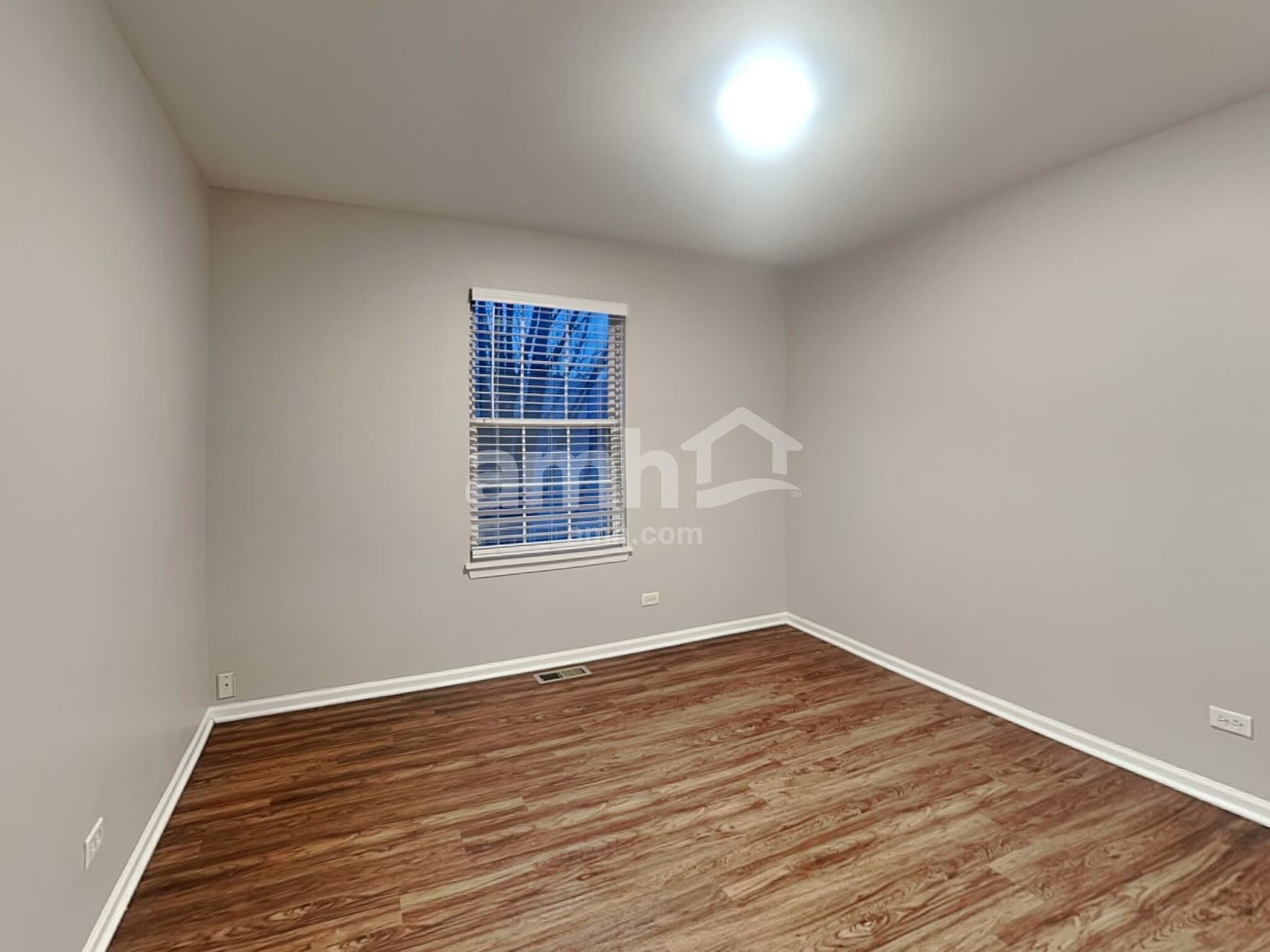 Building Photo - 205 Port Royal Cir