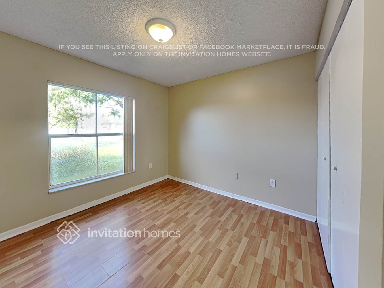 Building Photo - 7215 SW 42nd Ct