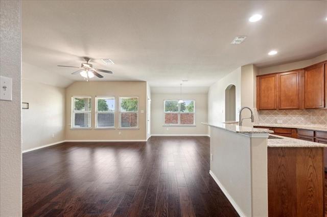 Building Photo - 1306 Lasso Dr