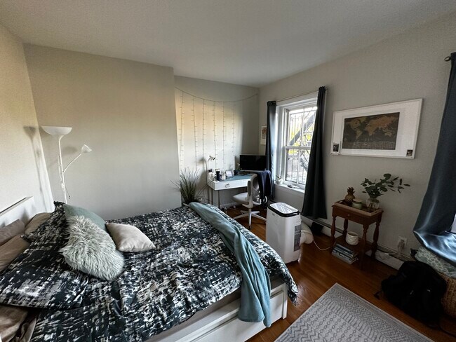 Building Photo - 538 Massachusetts Ave