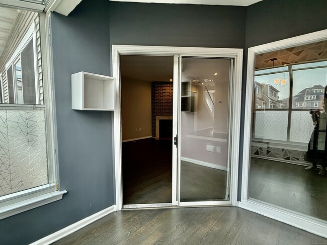 Building Photo - 1900 Summer St