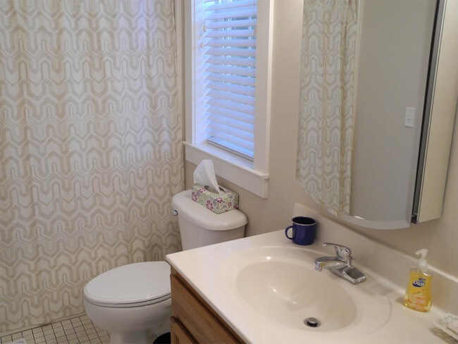 Building Photo - 2805 3rd St