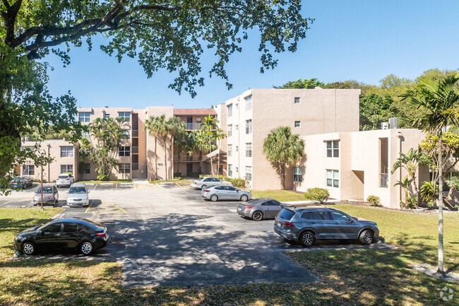 Building Photo - Live Oak Place