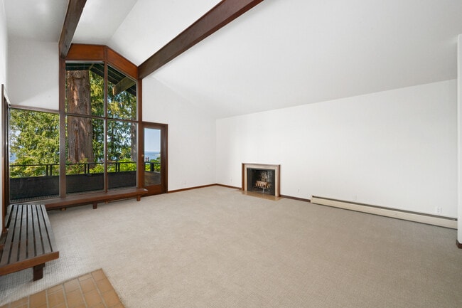 Building Photo - 9309 Fauntleroy Wy SW