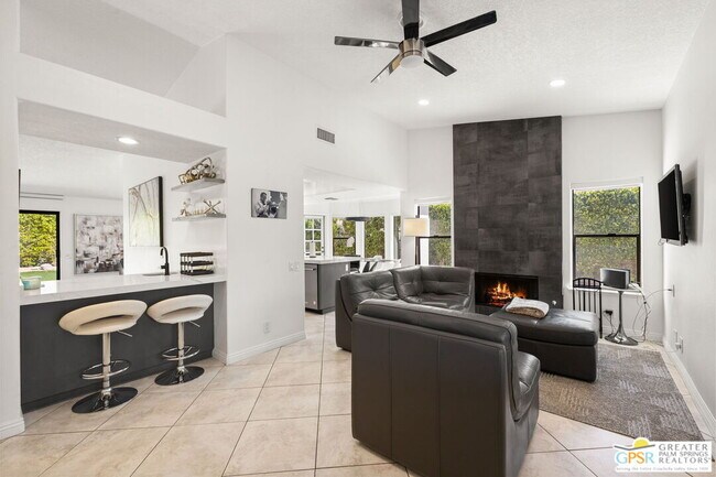 Building Photo - 74830 Waring Ct