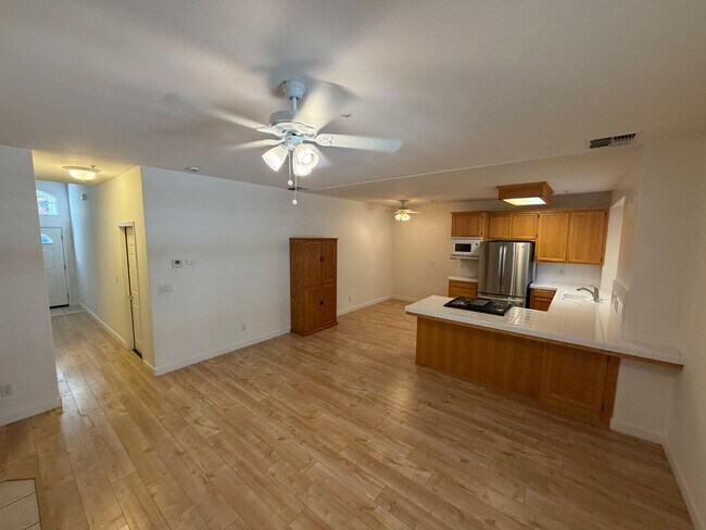 Building Photo - Downtown Templeton (3/2) - Must See!!