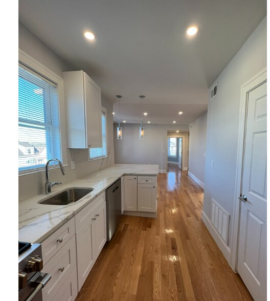 Building Photo - 75 Winchester St