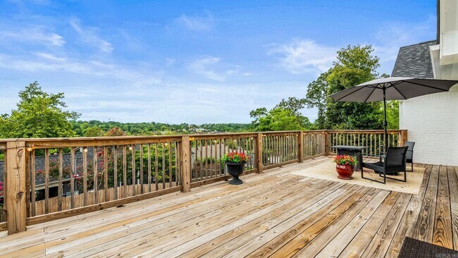 Building Photo - 1628 Pine Valley Rd