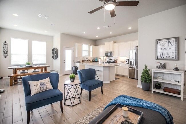 Building Photo - 18003 Pomelo Ln