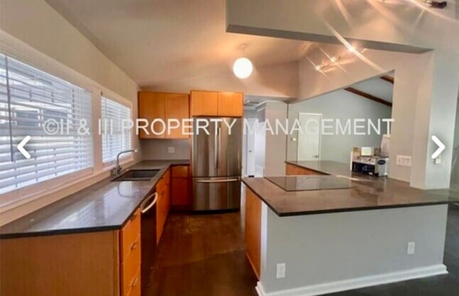 Building Photo - 5504 W 79th St