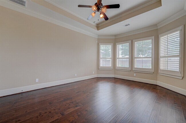 Building Photo - 10323 Hatcher Dr
