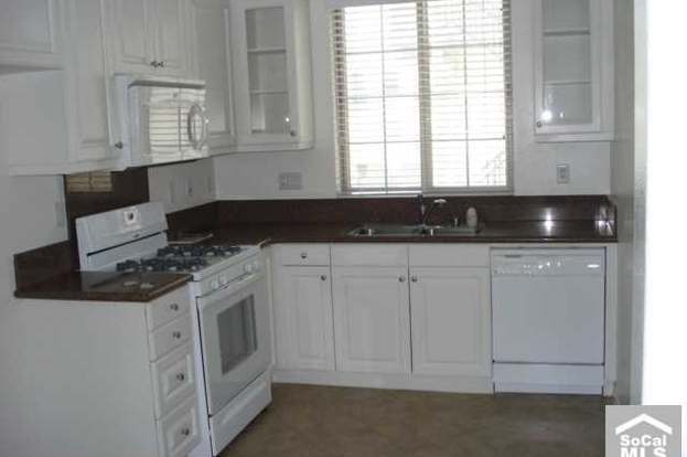 Building Photo - 306 District Ct