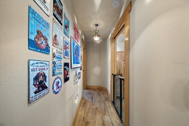 Building Photo - 3135 NE 49th St