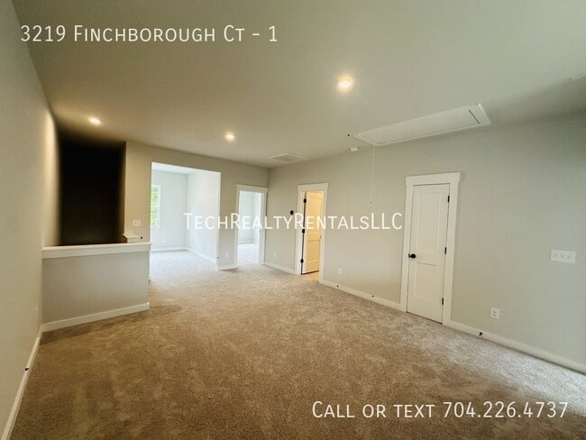 Building Photo - 3219 Finchborough Ct
