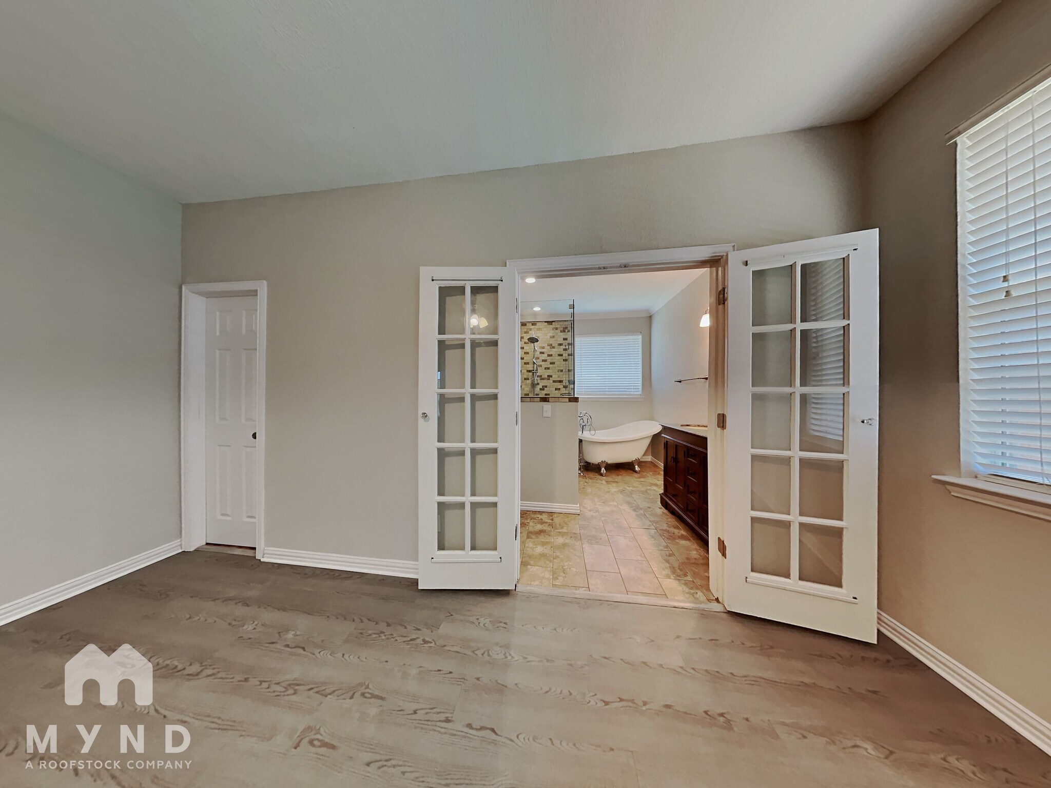 Building Photo - 2213 Creek Side Dr