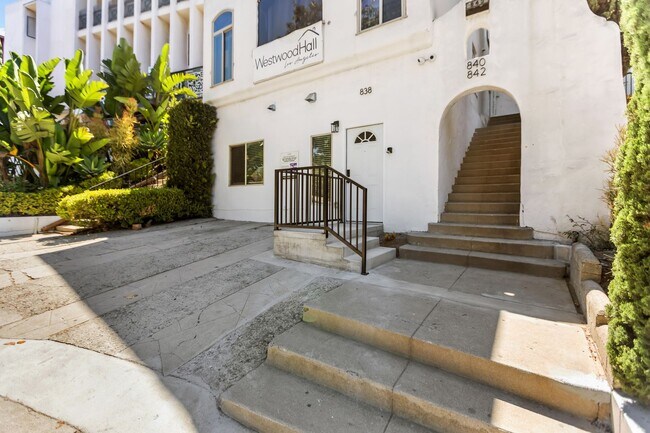 Building Photo - 838 Hilgard Ave