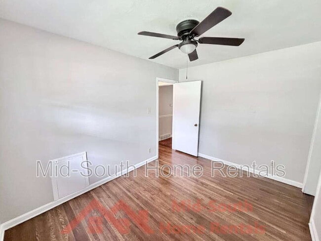 Building Photo - 1388 Eason Ave