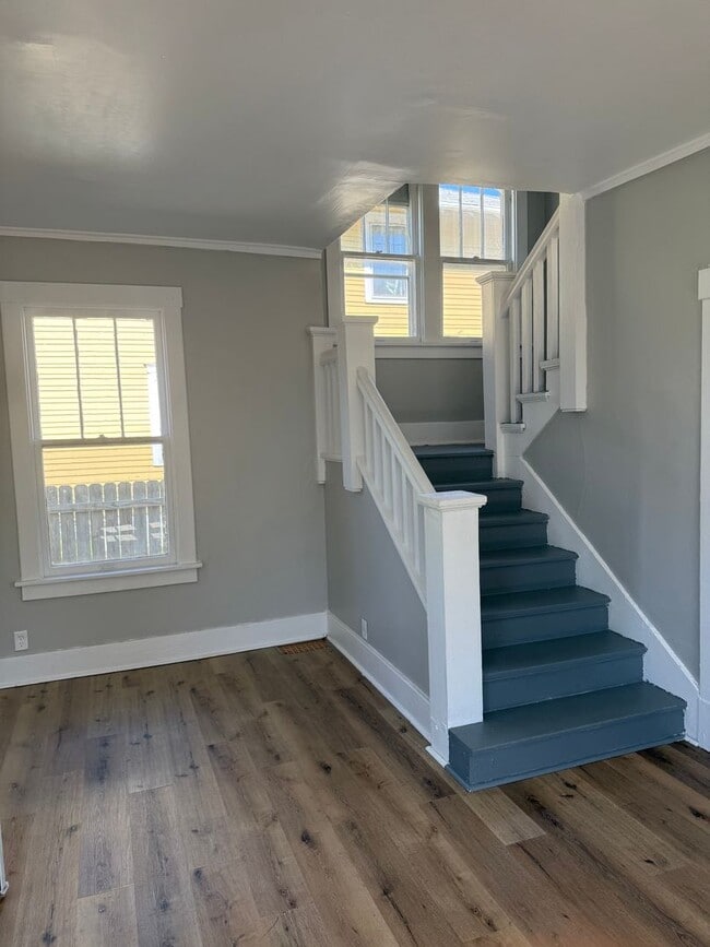 Building Photo - Sunny Minne Lusa 3 BR