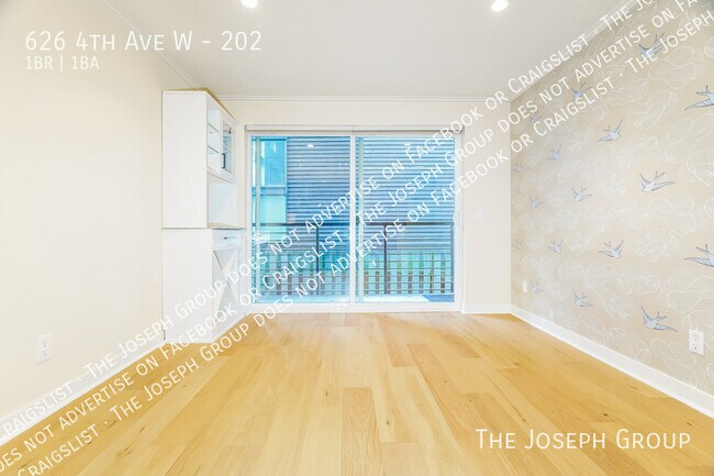 Building Photo - 626 4th Ave W