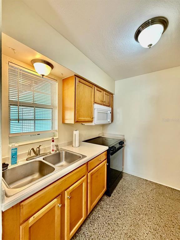 Building Photo - 255 38th Ave SE