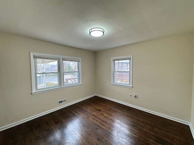 Building Photo - 316 Holy Cross Rd