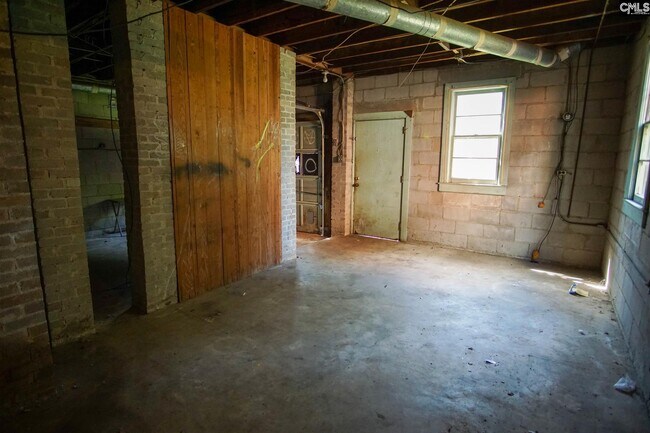 Building Photo - 1618 Heyward St