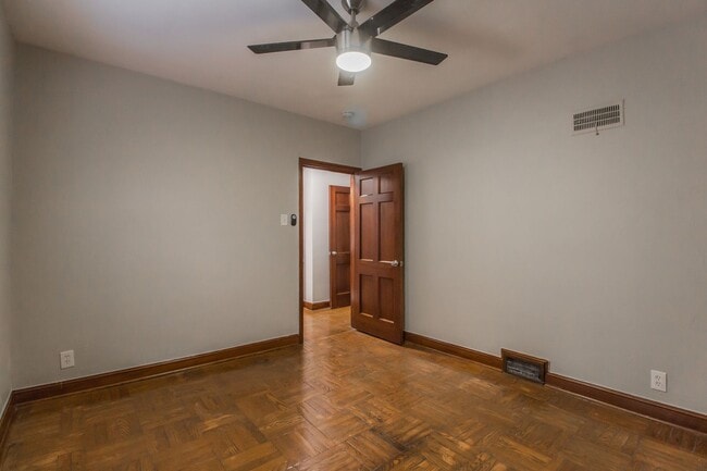 Building Photo - (868) 7354 Tulane