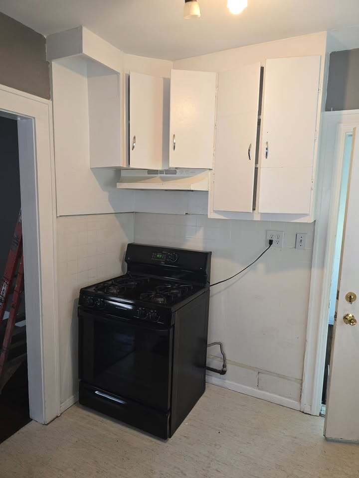 Building Photo - 709 N Drexel Ave