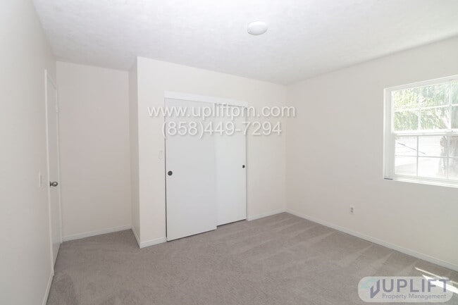 Building Photo - Spacious 3-Bedroom Pool Home in Oceanside ...