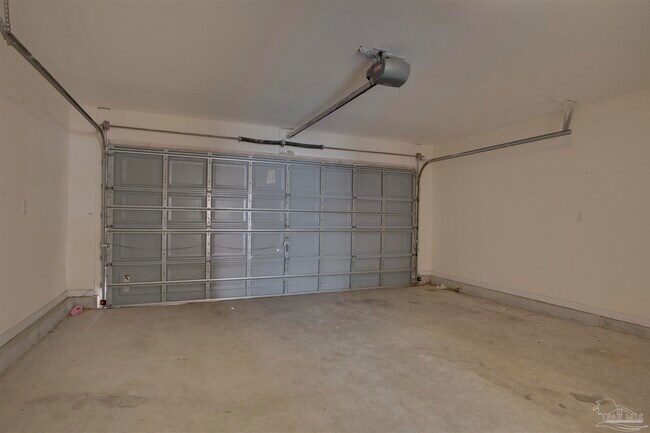 Building Photo - 1292 Wetherby Rd