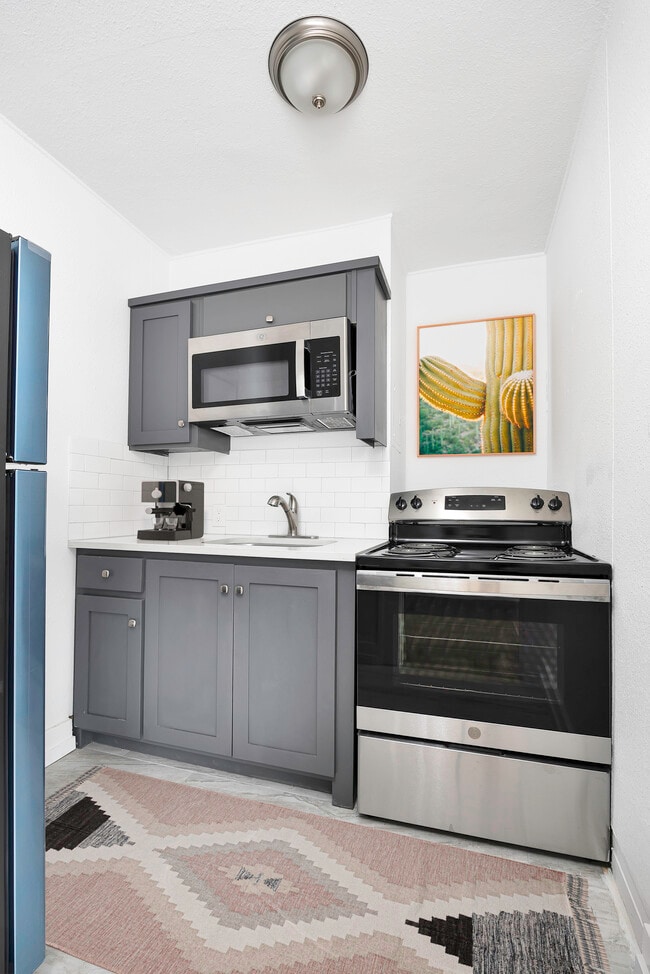 Floorplan - 1012-1016 N Oregon St