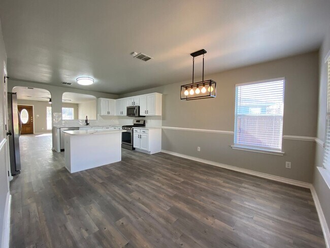 Building Photo - Beautiful Home in Redbird Ranch