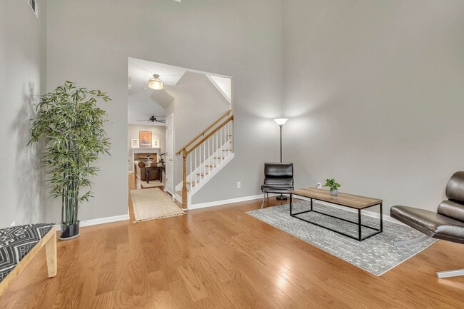 Building Photo - Spotless 3BR/2.5BA townhome minutes from West End, Downtown Nashville!