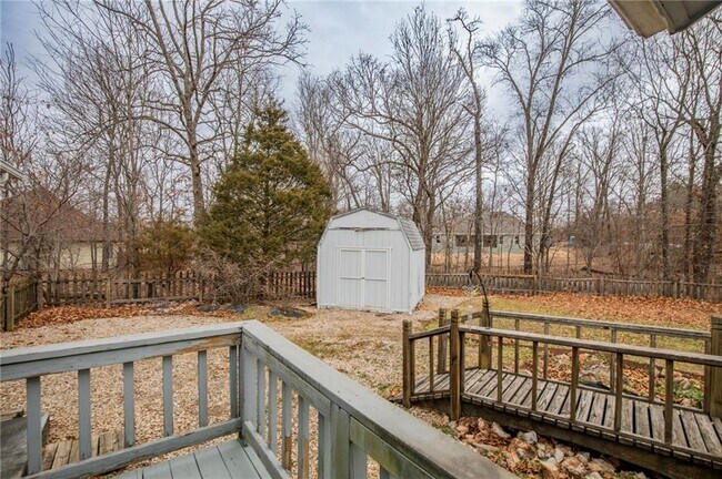 Building Photo - 2 Newburgh Dr