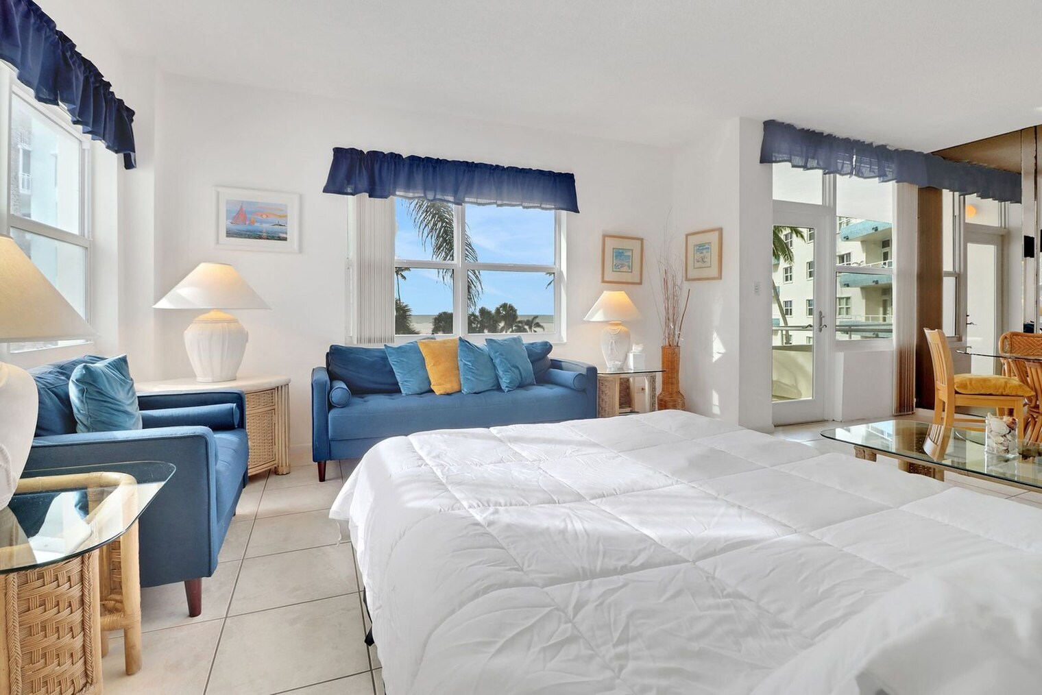 Building Photo - 220 Seaview Ct